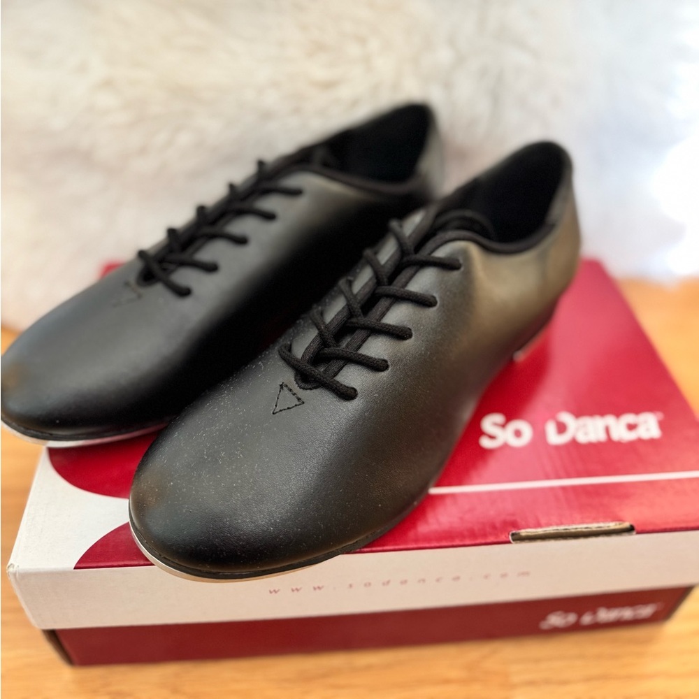 BNIB SoDanca black leather tap shoes